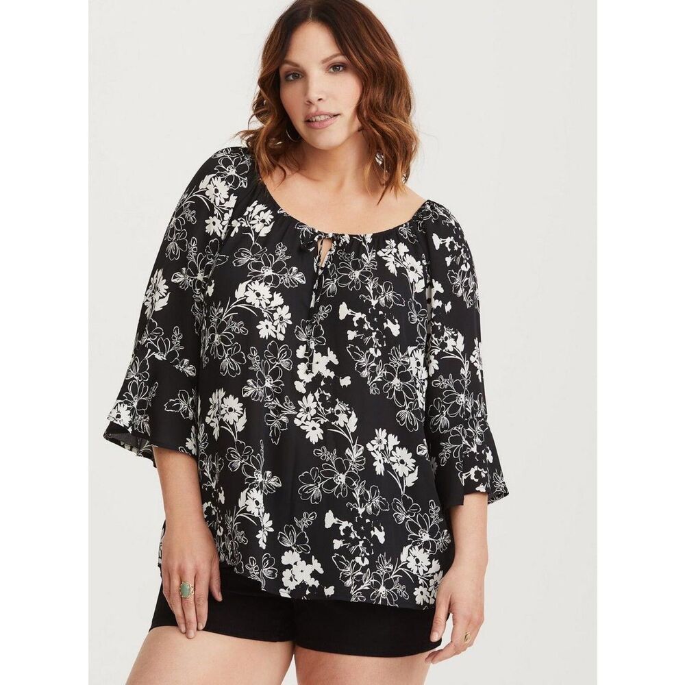 Torrid Top Size 2X Bell Sleeve Georgette Blouse Off Floral Black Boho Festival
